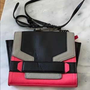 Vince Camuto Modern crossbody